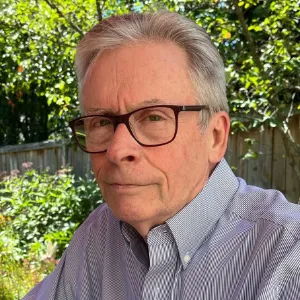 Stephen J Morris